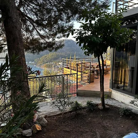 Welcome To The Paradise Of The Aegean Nyaraló