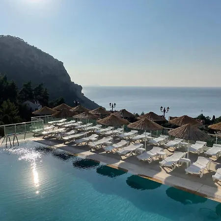 Welcome To The Paradise Of The Aegean Nyaraló